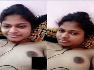 Today Exclusive- Cute Desi Girl Showing Boobs...